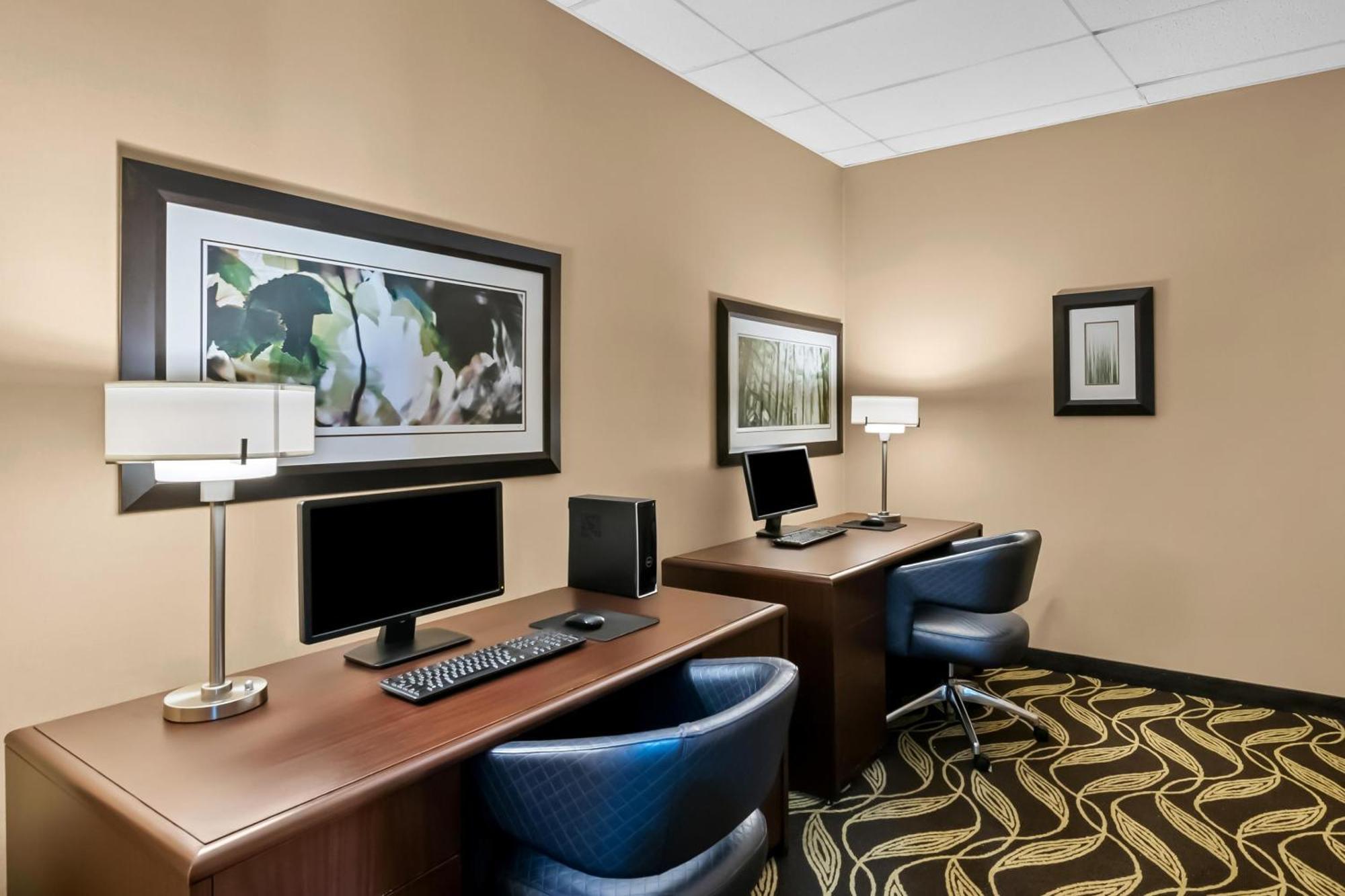 Clarion Inn North Haven Bagian luar foto